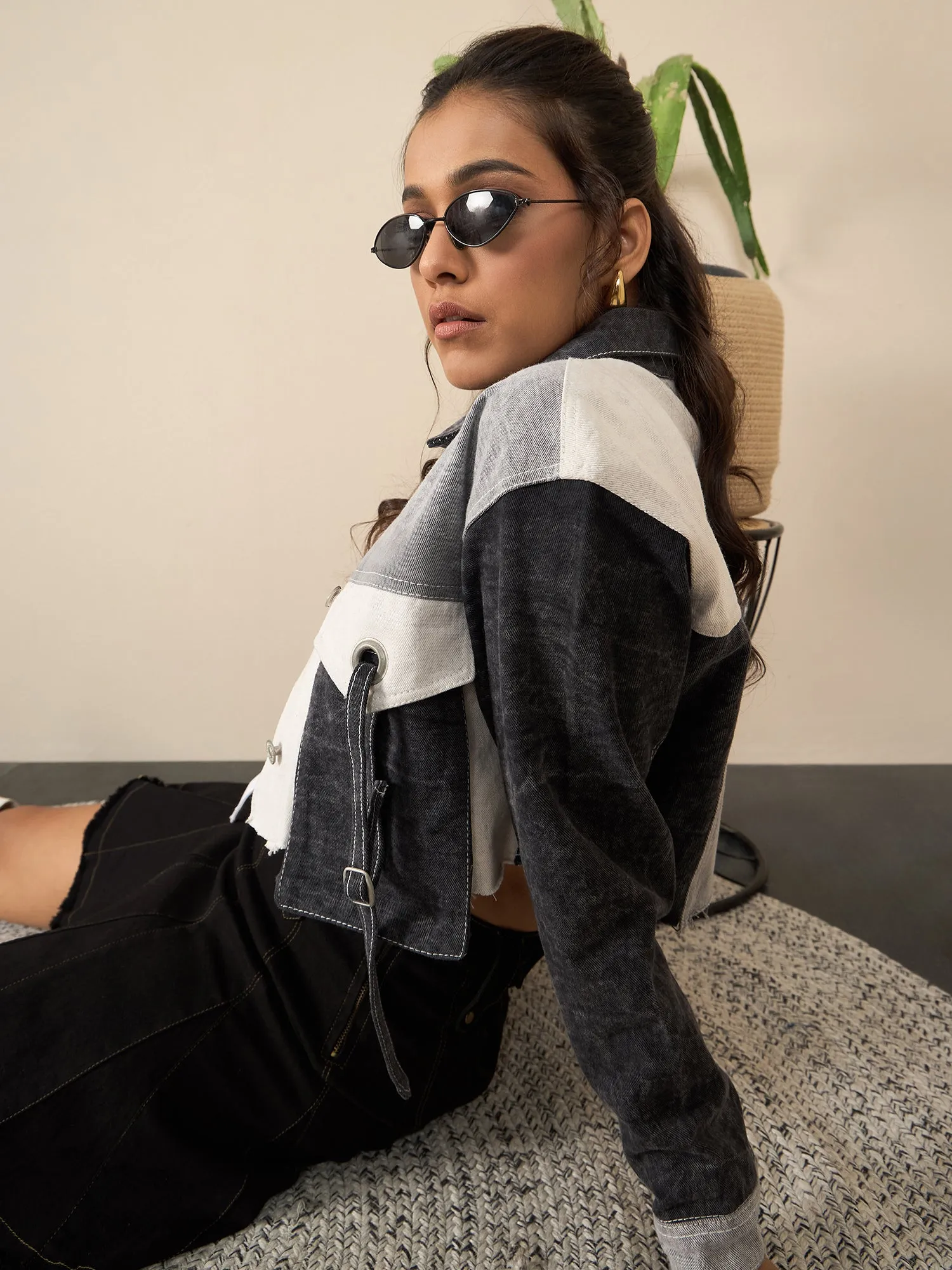 Black Denim Color Blocking Patchwork Detail Crop Jacket