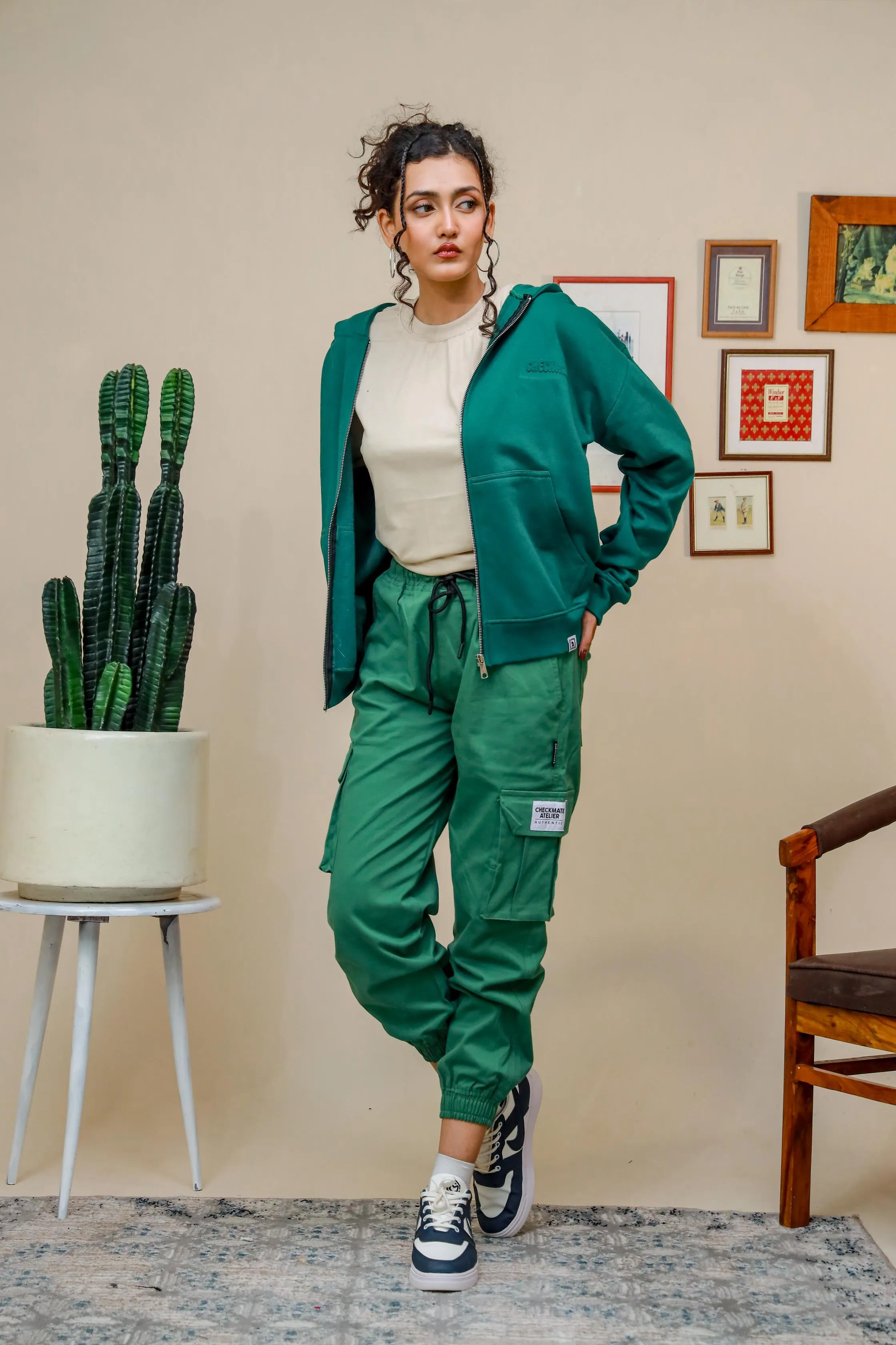 GREEN ZIP UP HOODIE